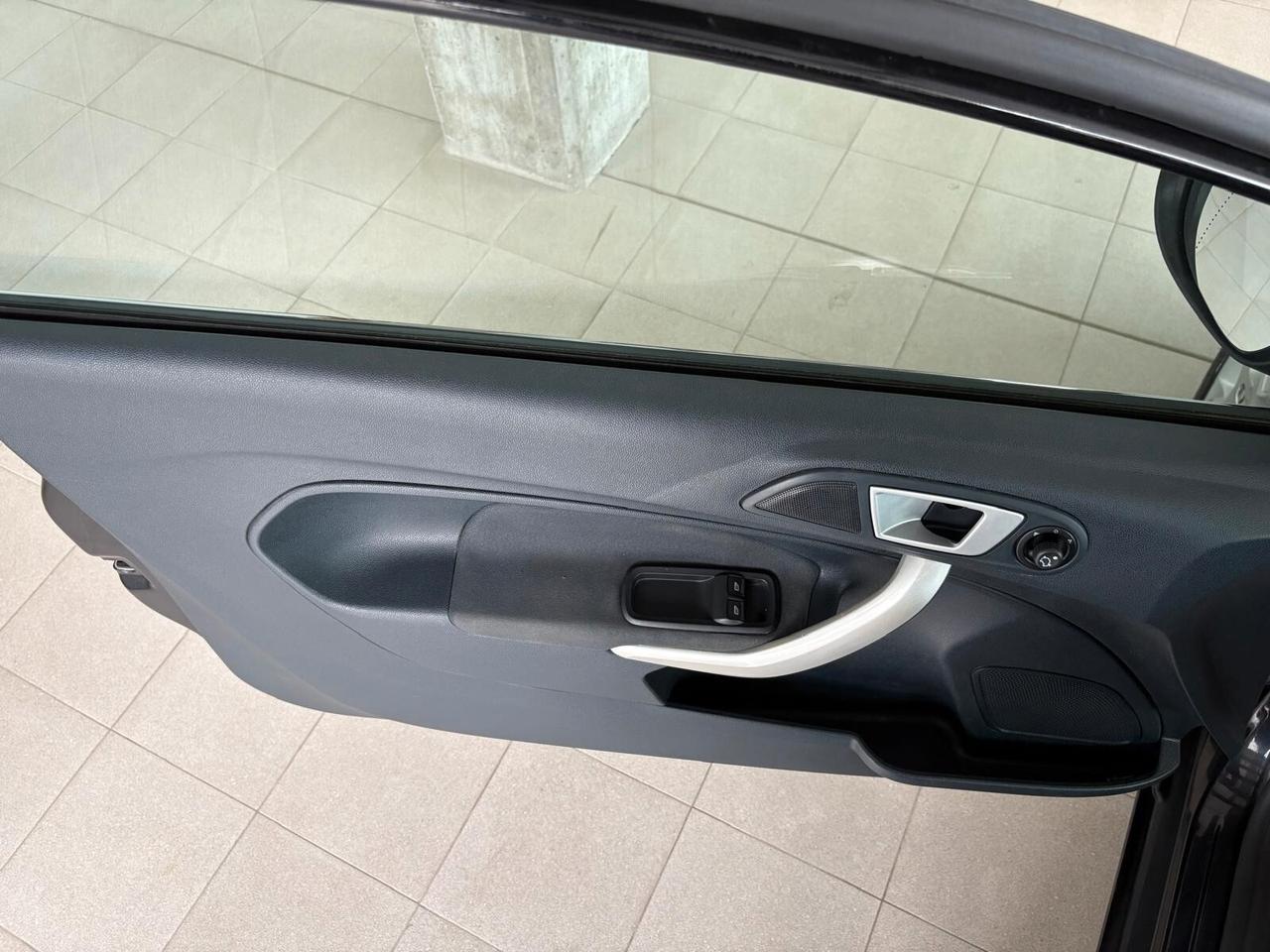Ford Fiesta FORD FIESTA 1.2 TITANIUM 3P.