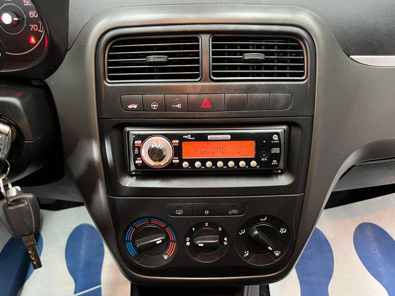 Fiat Punto Grande 1.2 FUN 3 porte OK NEOPATENTATI