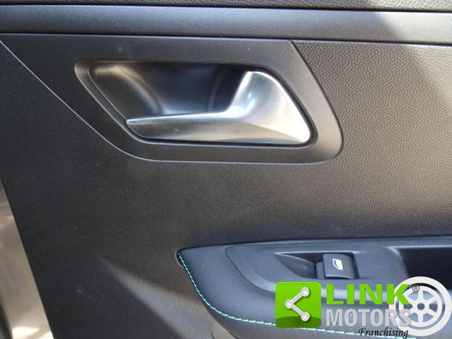 PEUGEOT 208 PureTech 100 Stop&Start Allure Pack