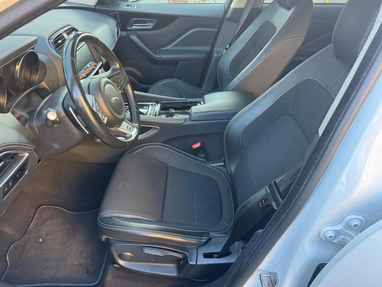 Jaguar F-Pace 2.0 D 180 CV AWD R-Sport garanzia 12 m