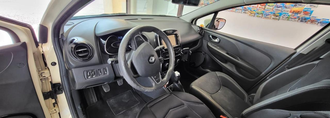 Renault Clio Sporter dCi 8V 75CV Start&Stop Energy Zen-Garanzia 12 mesi estendibile fino a 24 mesi-possibilità di finanziamento.