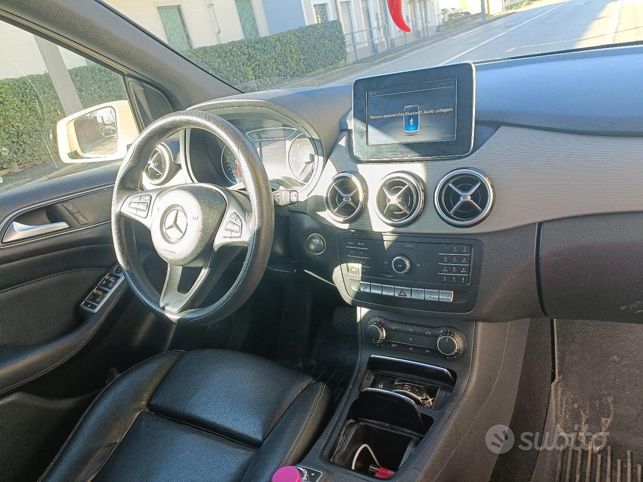 MERCEDES CLASSE B 180d