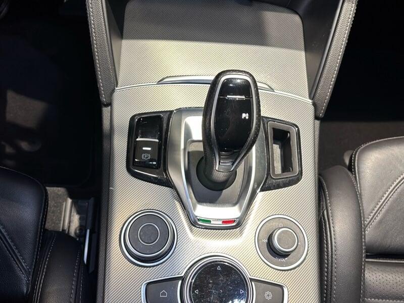 Alfa Romeo Stelvio 2.2 TD 210 CV Veloce AT8 Q4