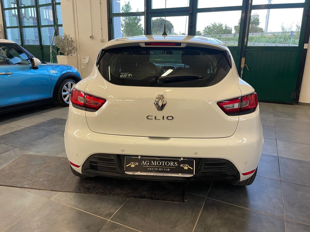 Renault Clio 1.2 75CV 5 porte Zen