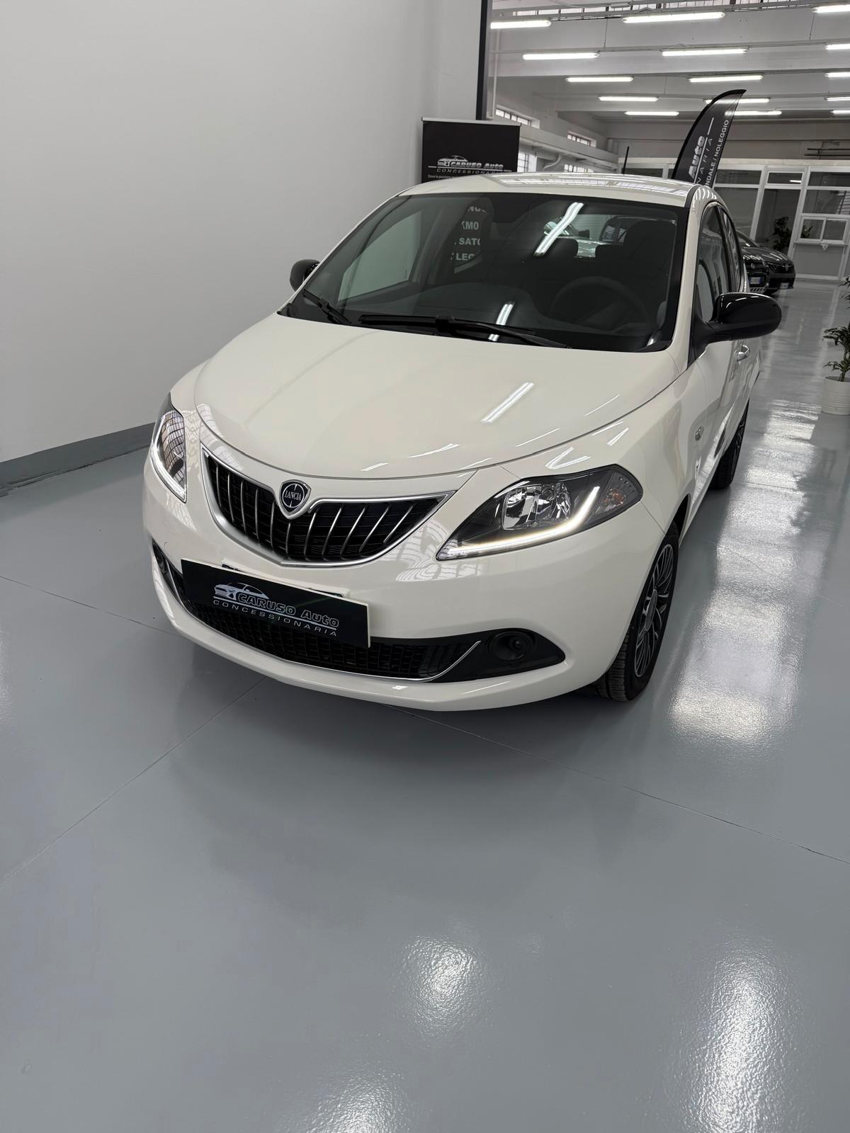 Lancia Ypsilon 1.0 FireFly 5 porte S&S Hybrid Gold Plus