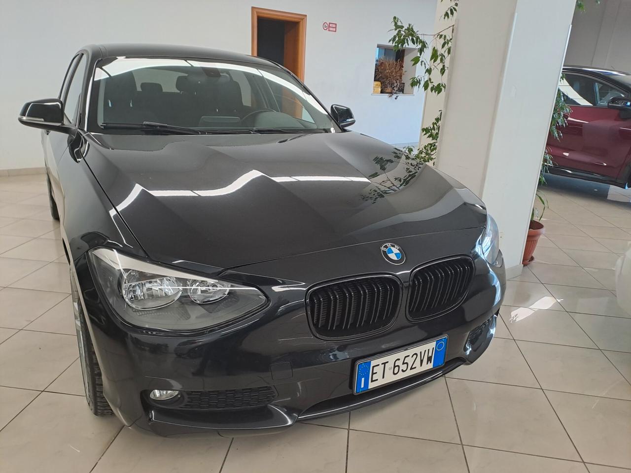Bmw 116 116d 5p. Urban