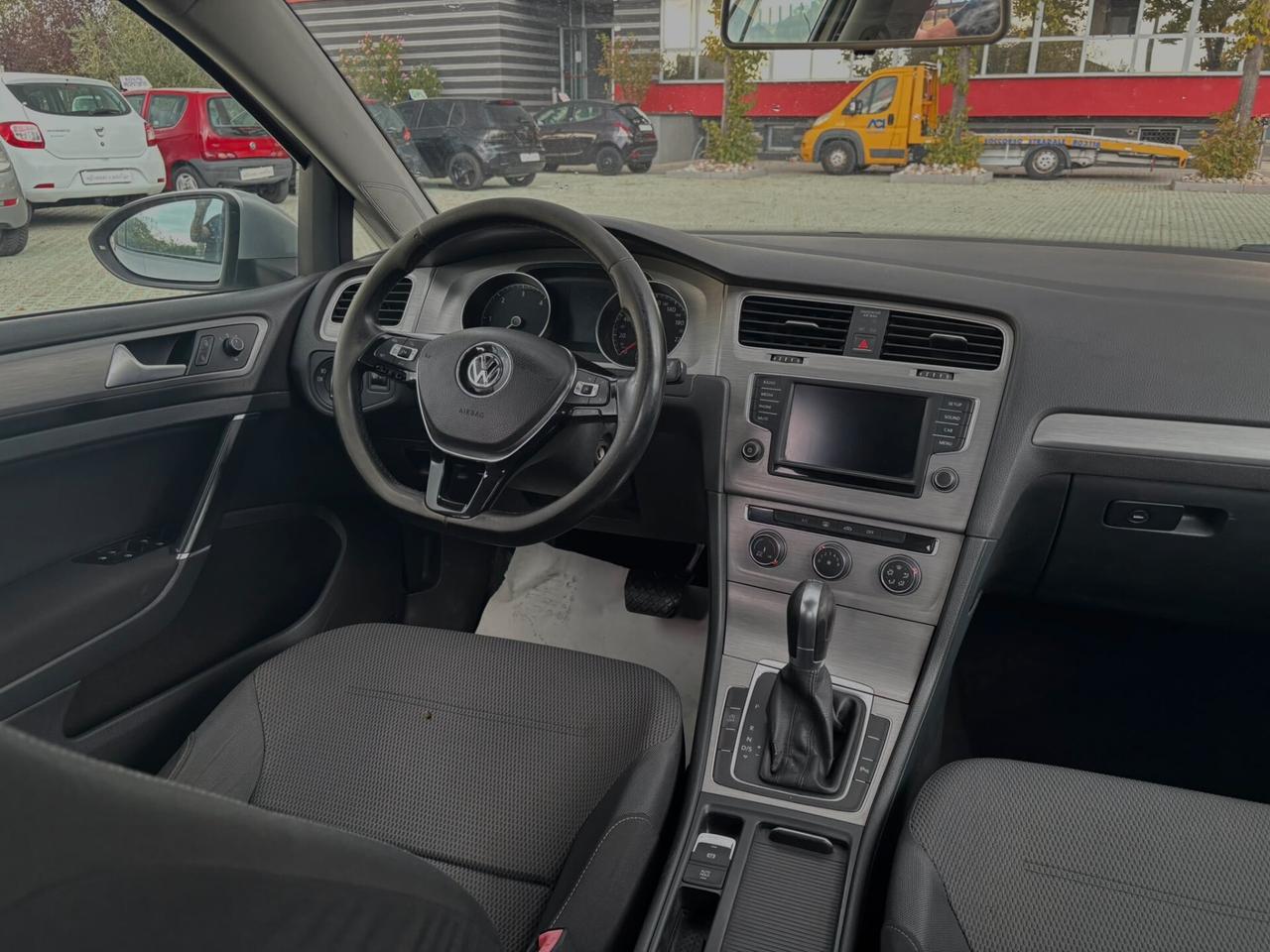 Volkswagen Golf 1.6 TDI DSG-C.AUTOMATICO-2015