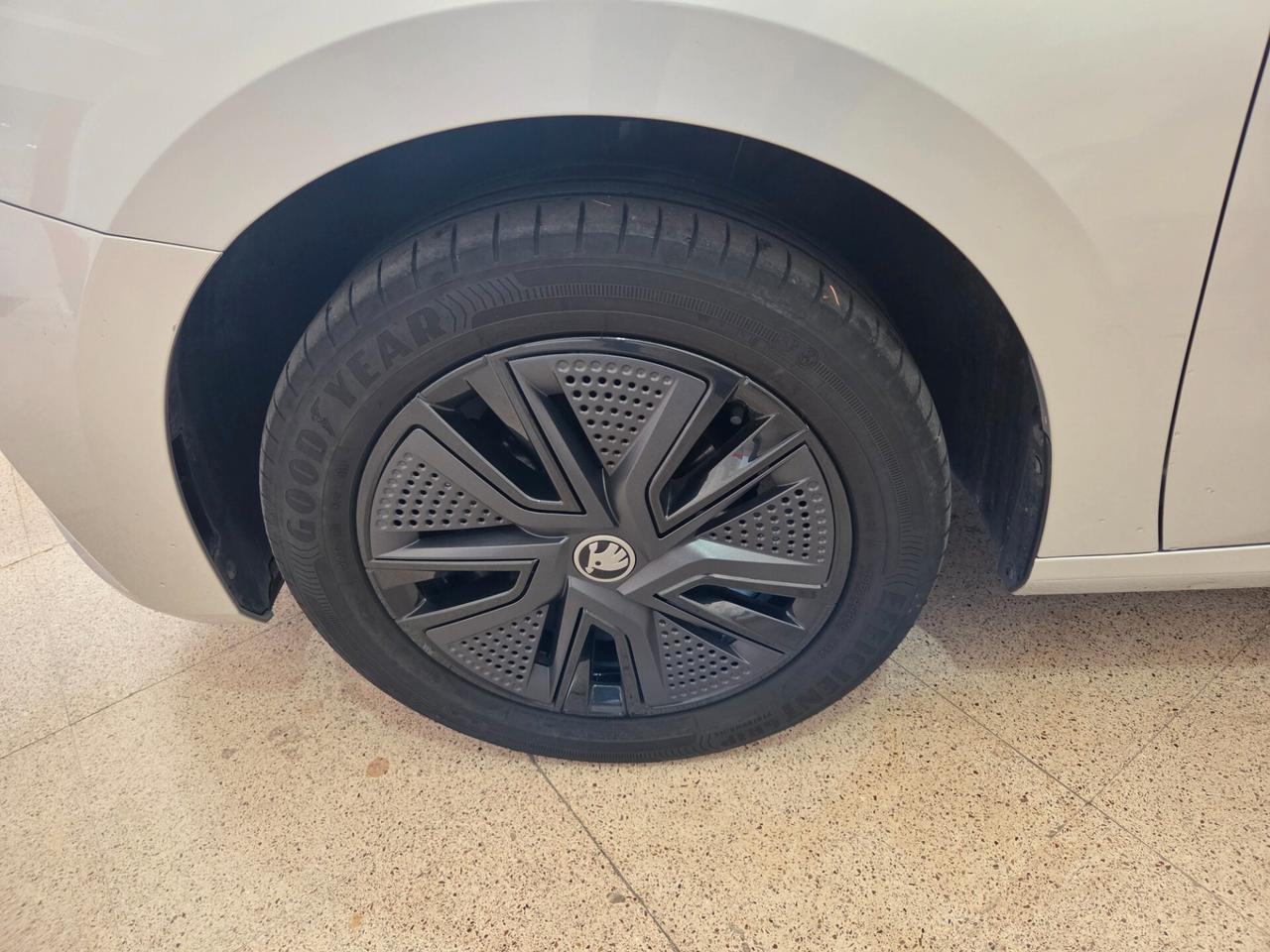 Skoda Fabia 1.0 TSI 95 CV Young Edition