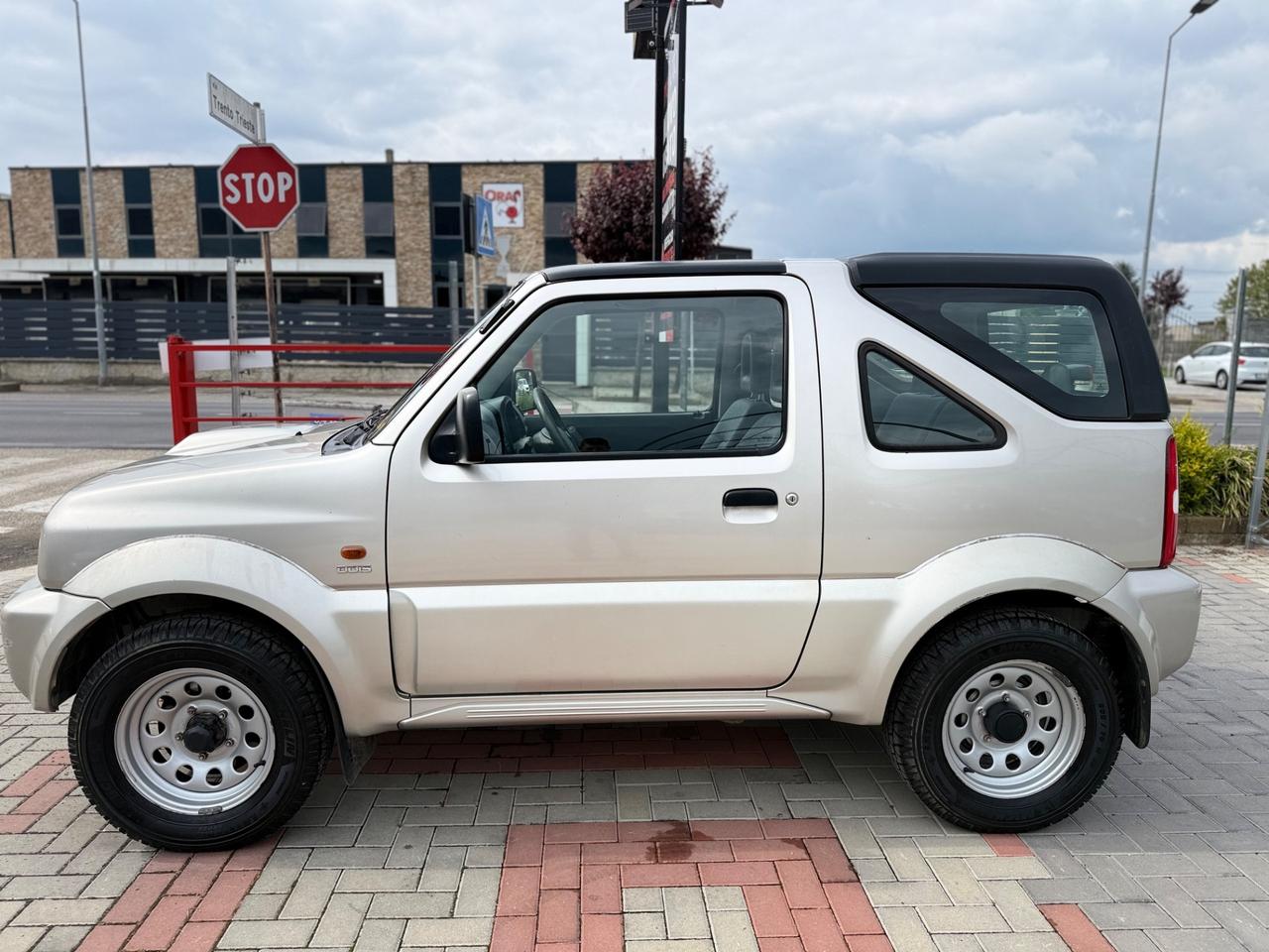 Suzuki Jimny 1.5 DDiS cat 4WD CABRIO.GANCIO TRAINO