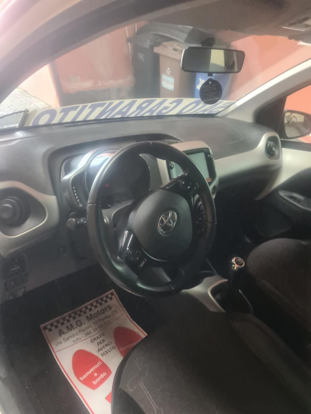 Toyota Aygo 1.0 VVT-i 69 CV 5 porte x-cool