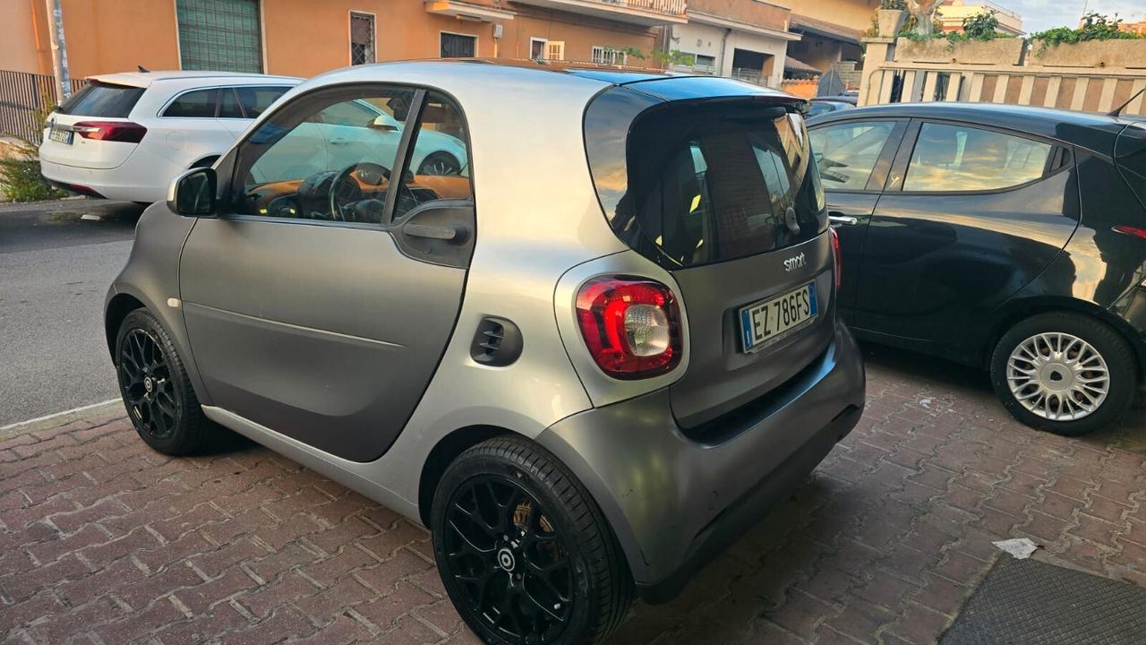 Smart ForTwo 1000 52 kW MHD coupé passion GRIGIO MATT