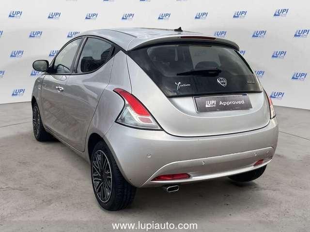 Lancia Ypsilon 1.0 firefly hybrid Gold s&s 70cv