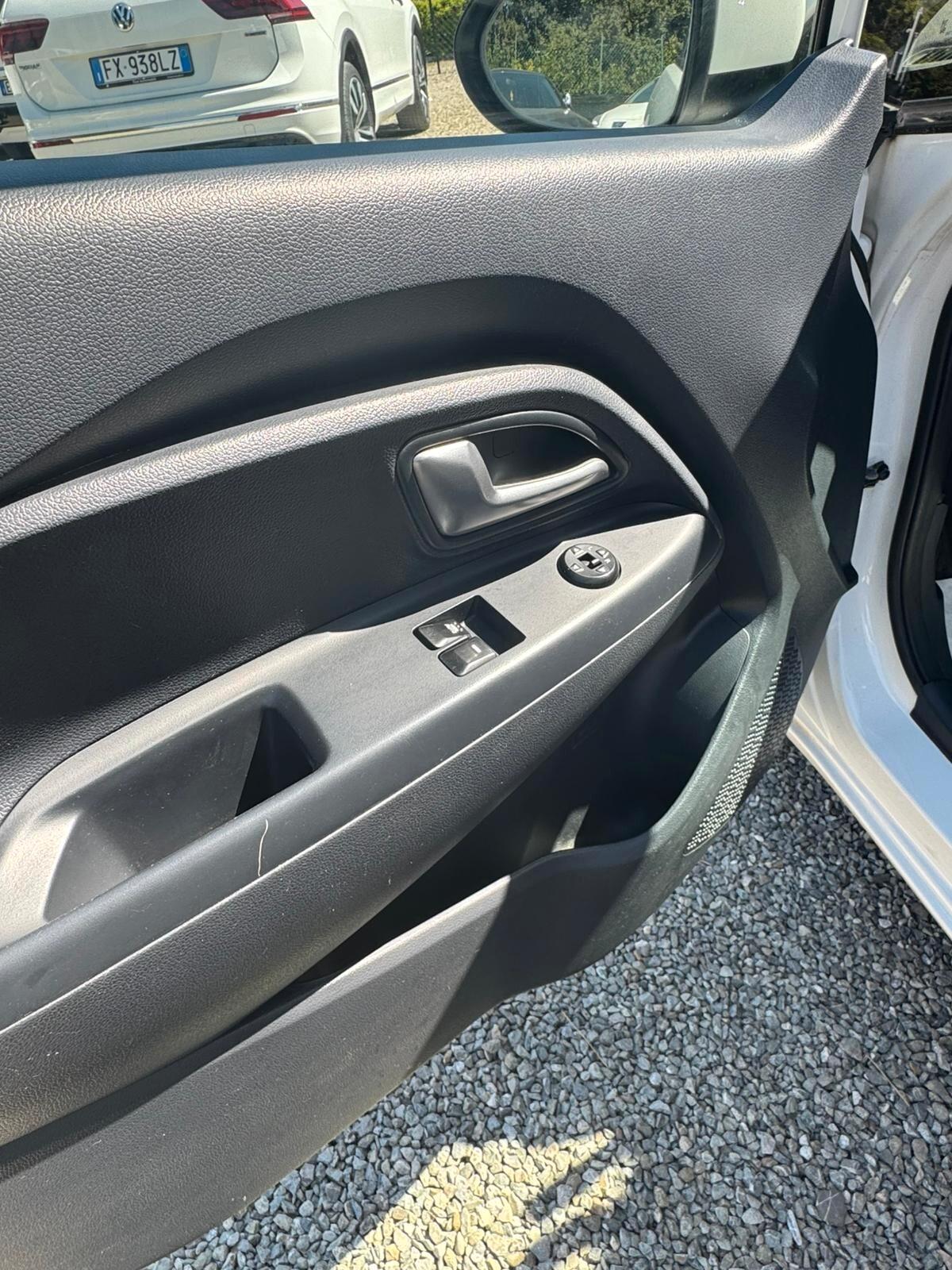 Kia Rio 1.4 CRDi 5p. Cool Collection FINO A 25 KM/L