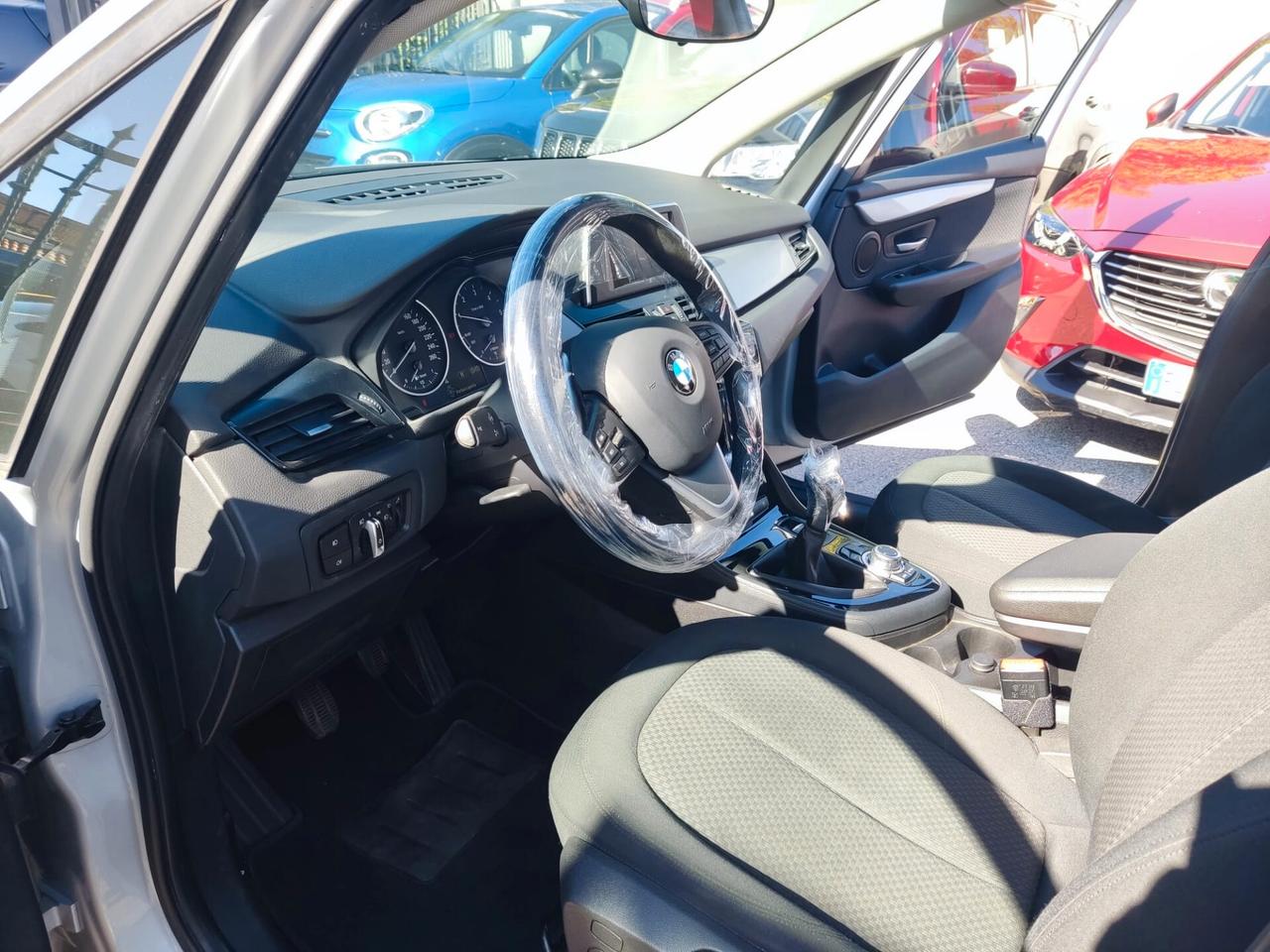 Bmw 2er Active Tourer 216d Luxury