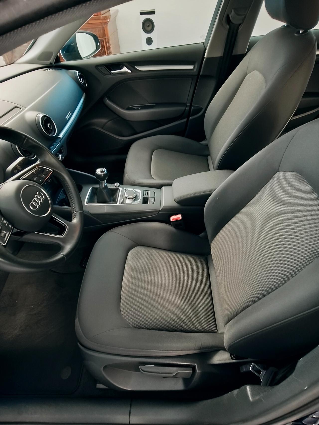 Audi A3 SPB 30 TDI Business