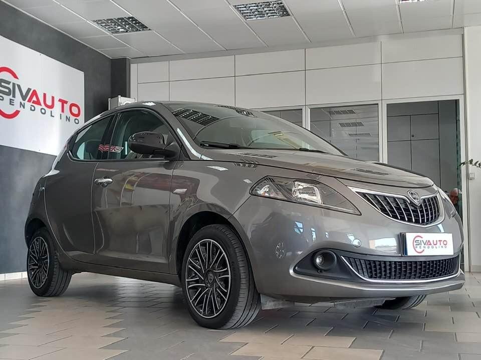 Lancia Ypsilon 1.0 FireFly 5 porte S&S Hybryd Gold