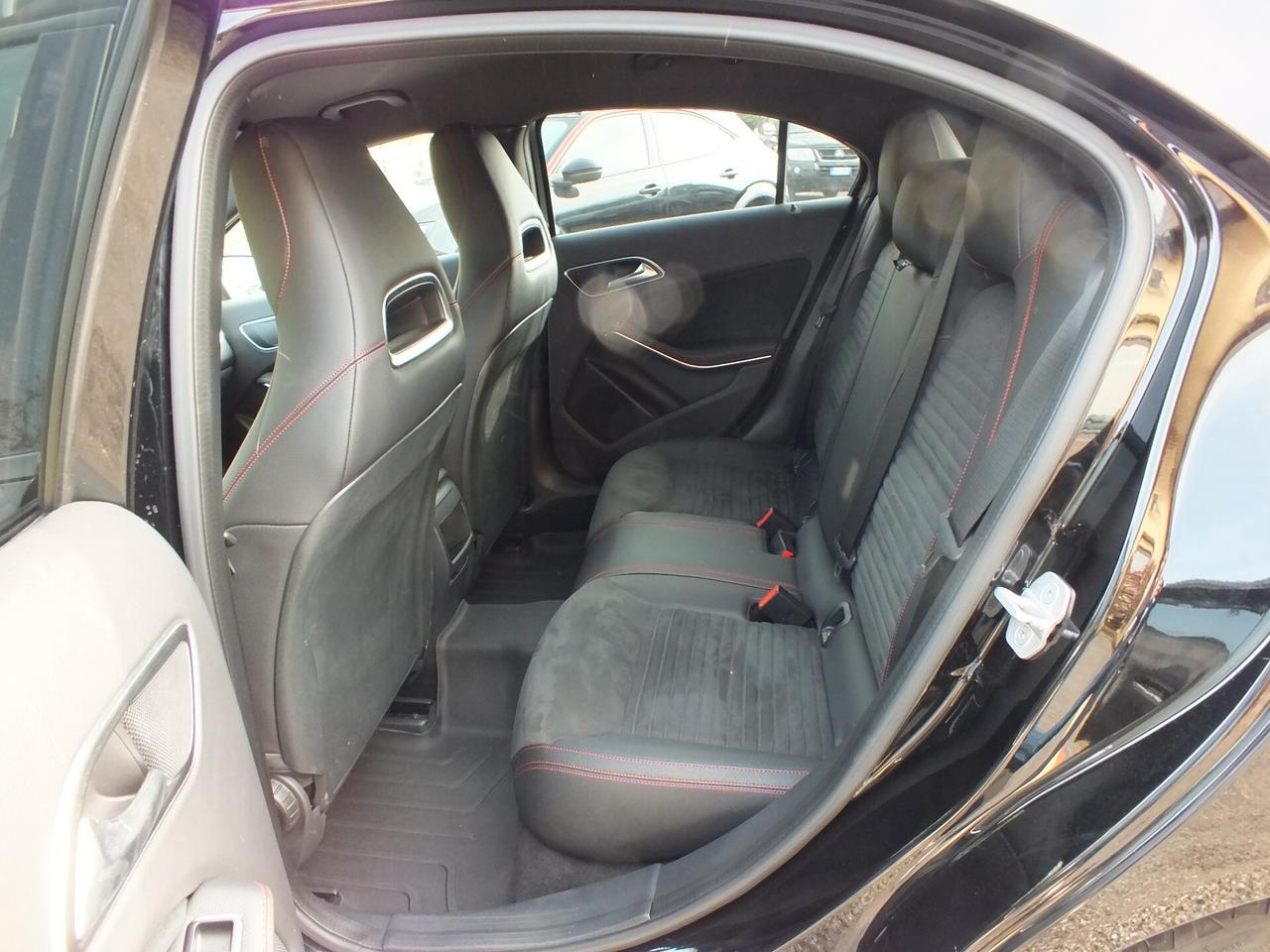 MB-A-180 PREMIUM AMG PACK UNIPROPRIETARIO