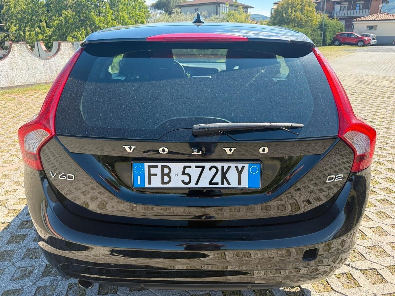 Volvo V60 D2 Geartronic Summum