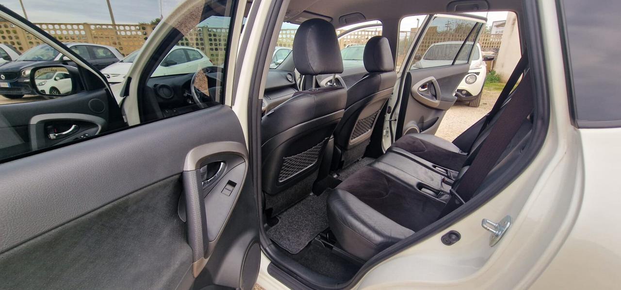 Toyota RAV4 Crossover 2.2 D-Cat A/T 150 CV Style