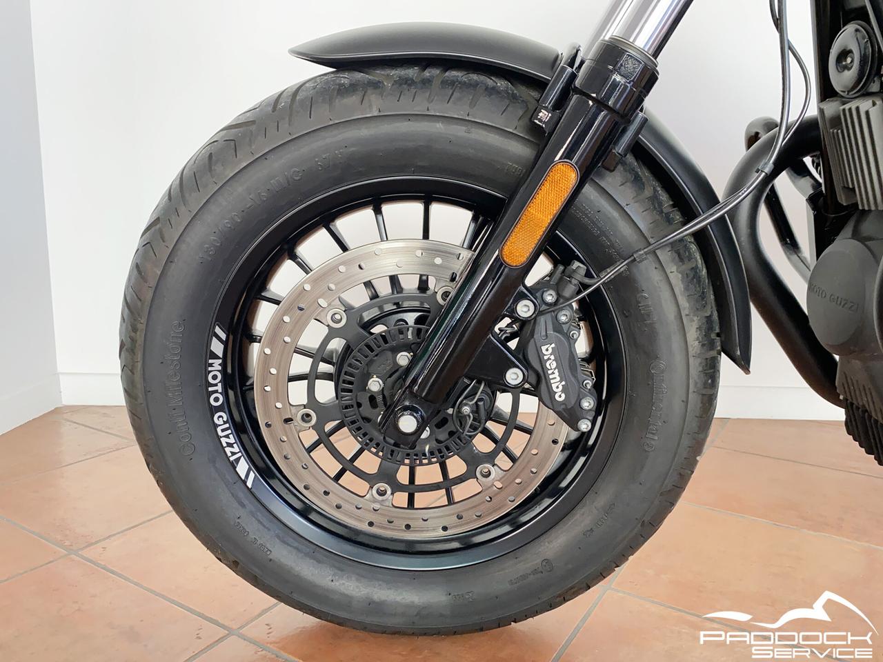 Moto Guzzi V9 Bobber 2016 nero opaco