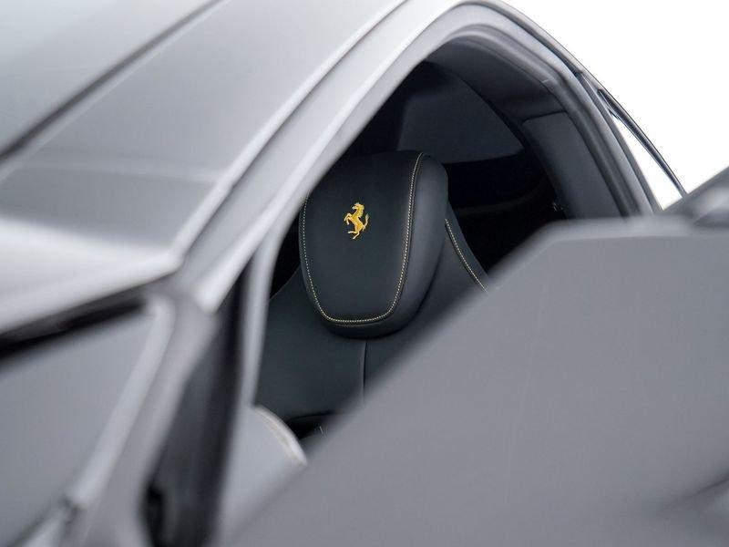 Ferrari Purosangue 6.5 V12 F1 DCT 4WD