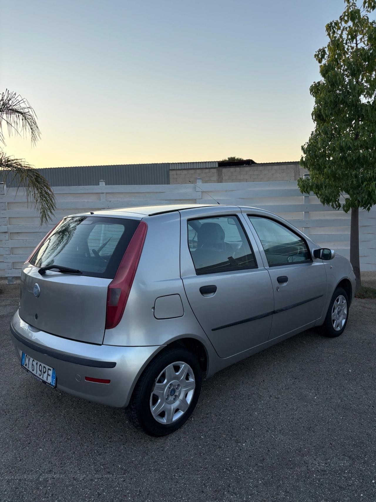 Fiat Punto 1.2 benzina adatta a neopatentati