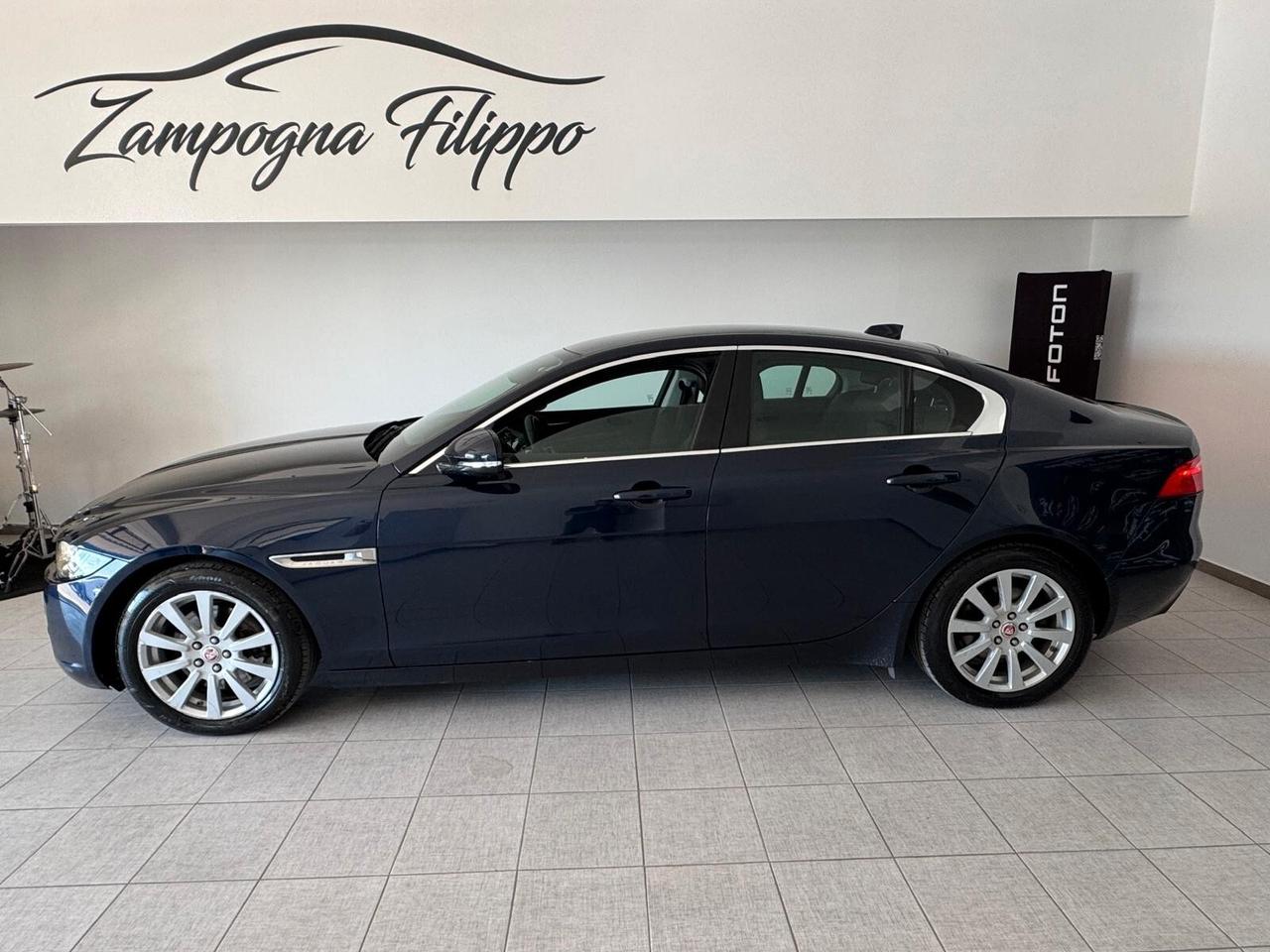 Jaguar XE 2.0 D 180 CV automatica