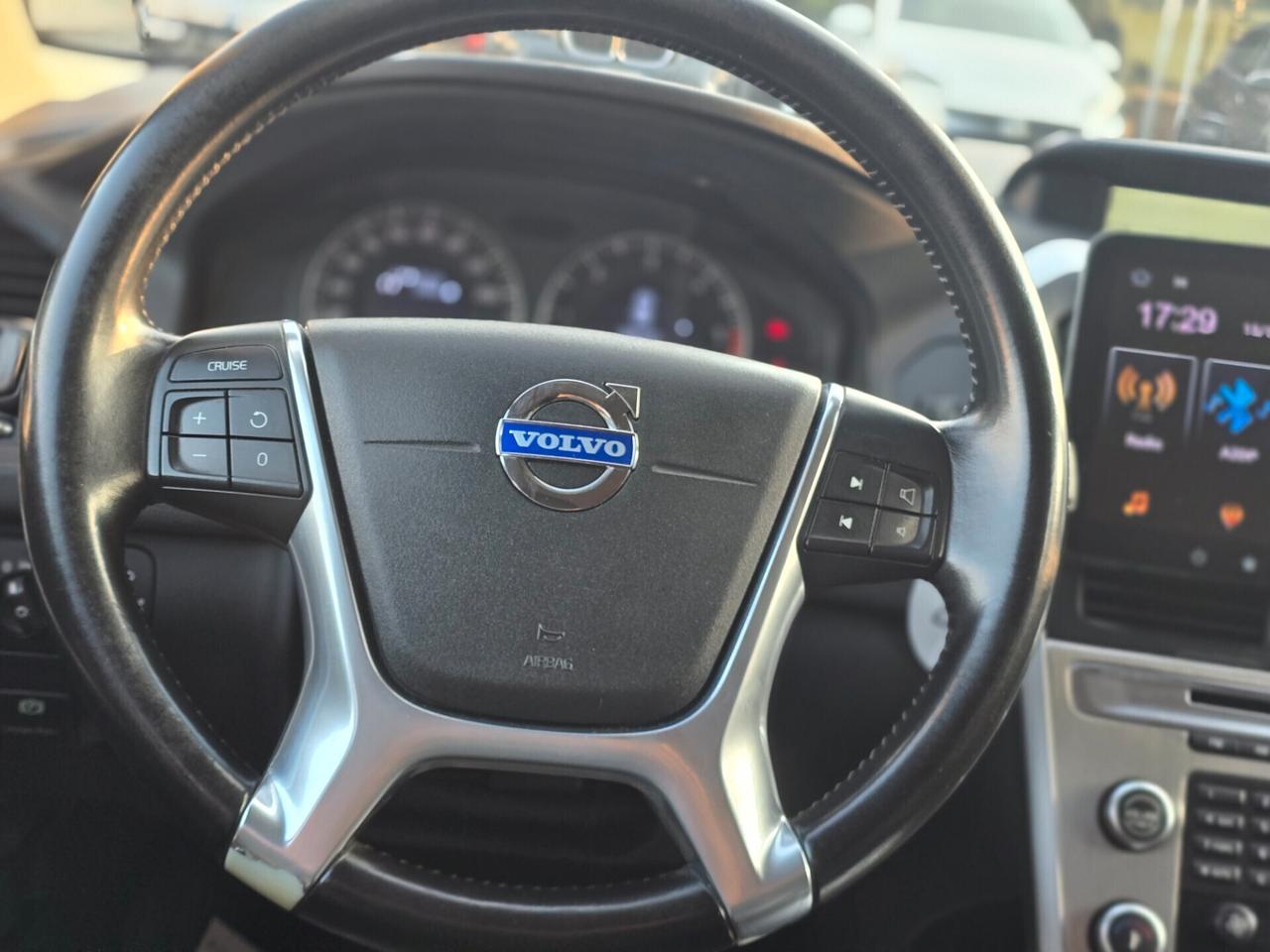 Volvo XC60 AWD 2.4/120KW/163CV /AUTOMATICO /SENSORI/PELLE/RSE