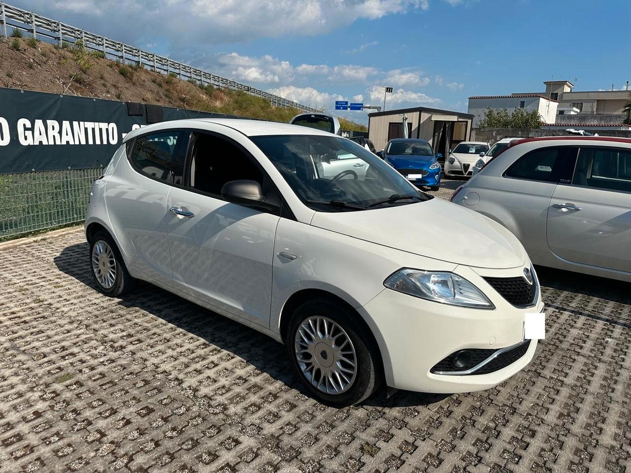 Lancia Ypsilon 1.2 69 CV 5 porte Silver-07/2017