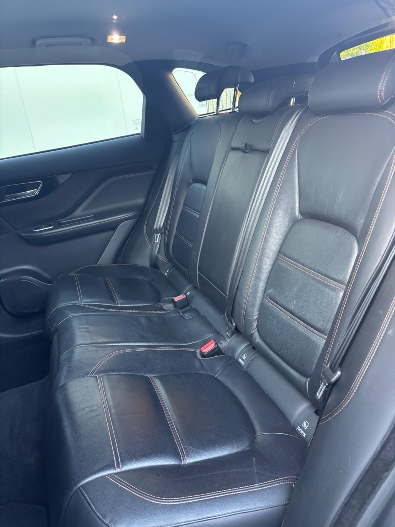 Jaguar F-Pace 2.0 D 180 CV AWD Portfolio