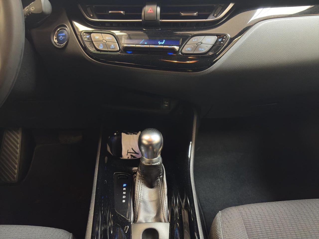 Toyota C-HR 1.8h Trend 2wd e-cvt