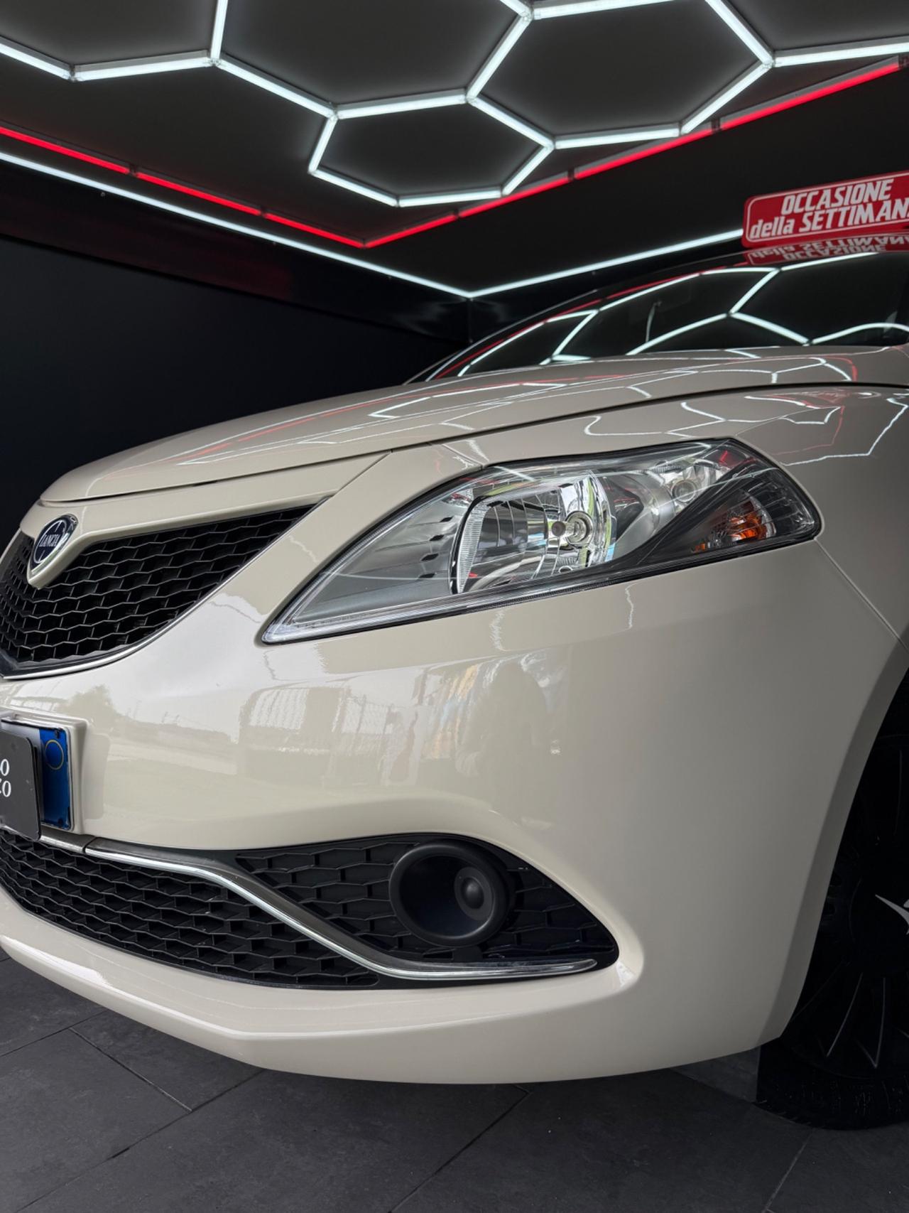 Lancia Ypsilon 1.3 MJT 95 CV Platinum 2016