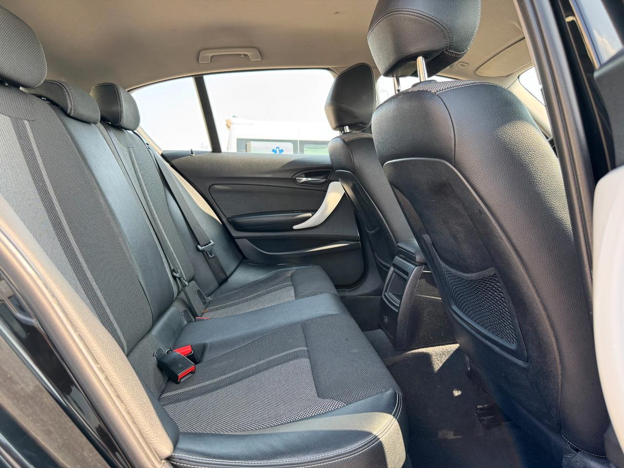 Bmw 118d Urban 150 cv AUTO LED