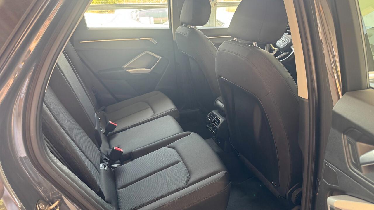 Audi Q3 SPB 35 TDI S tronic Business Plus
