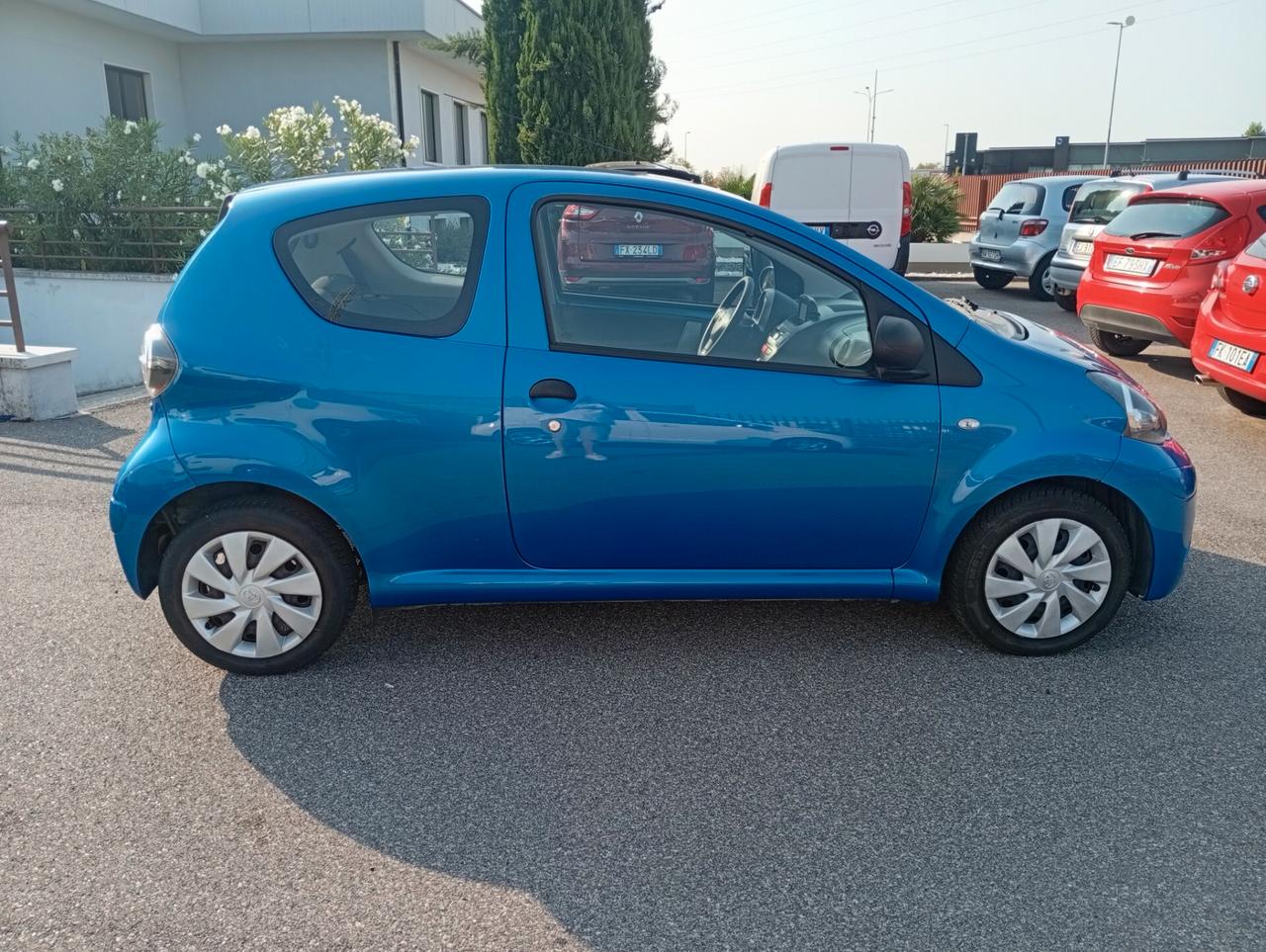 Toyota Aygo 1.0 12V VVT-i 3 porte Orange Connect NEOPATENTATI OK