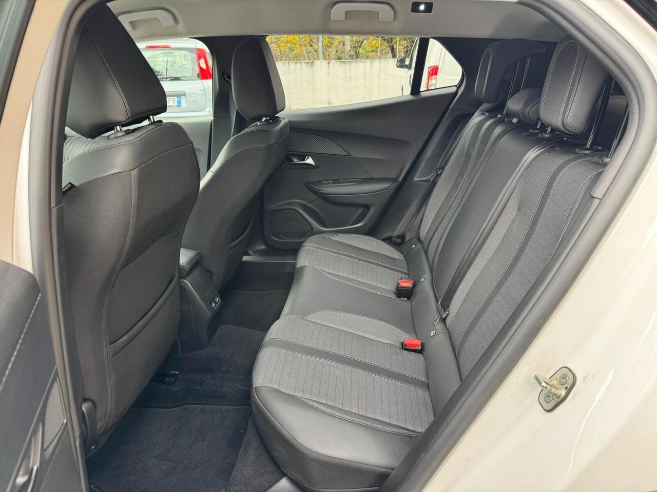 Peugeot 2008 - 1.5 BlueHDi 110cv Allure Pack