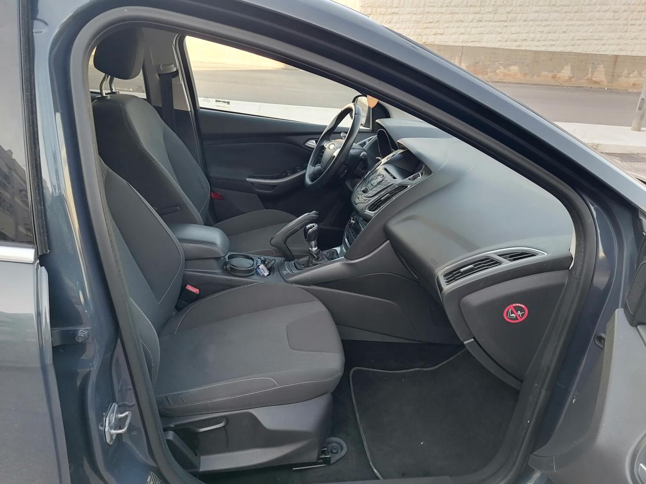 Ford Focus 1.6 TDCi 115 CV Titanium 2012 ful