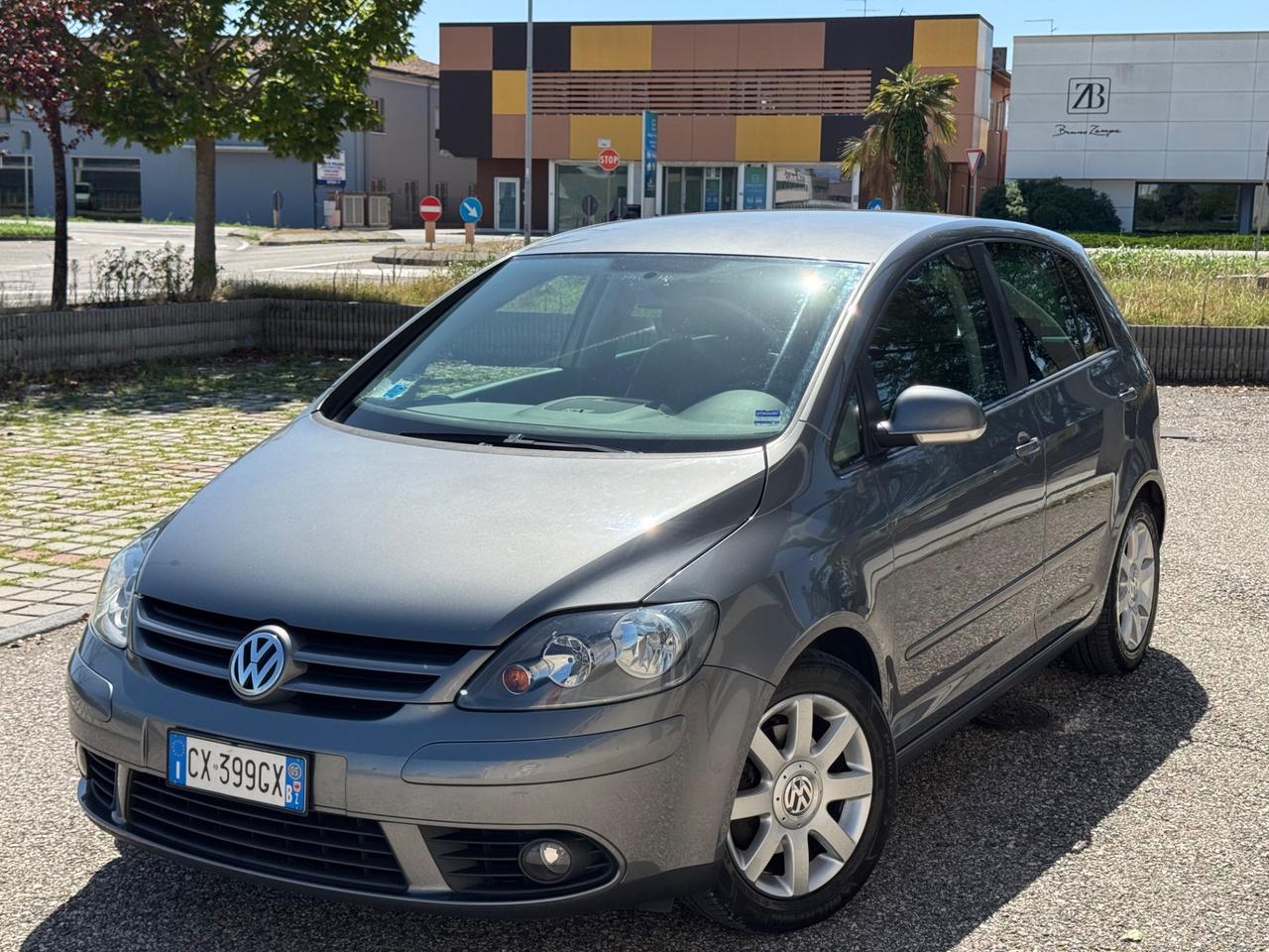 Volkswagen Golf 5 Plus 1.6 16V FSI Neopatentati