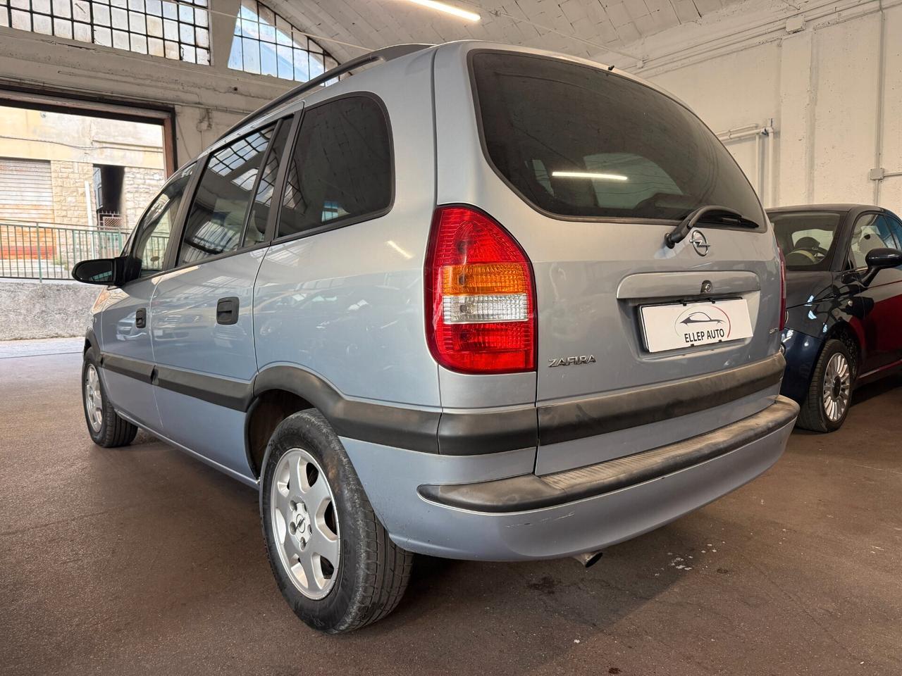 Opel Zafira 2.2 - 7 posti