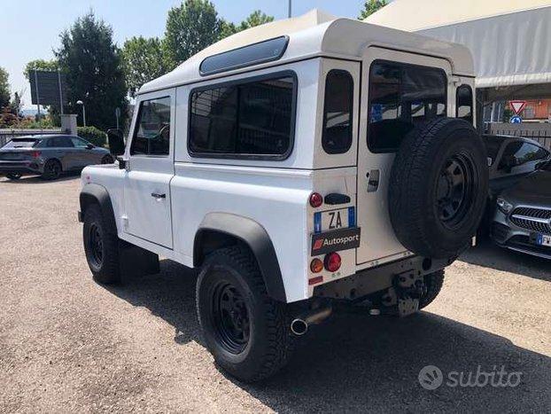 Land Rover Defender AUTOCARRO 2 POSTI IVS ESP