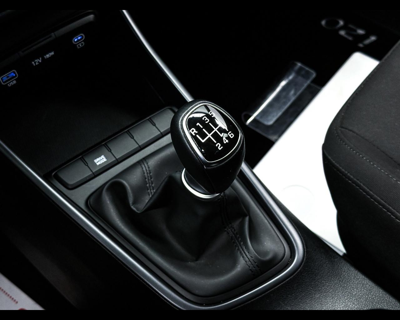 HYUNDAI i20 3ª serie - i20 1.0 T-GDI 48V iMT Connectline