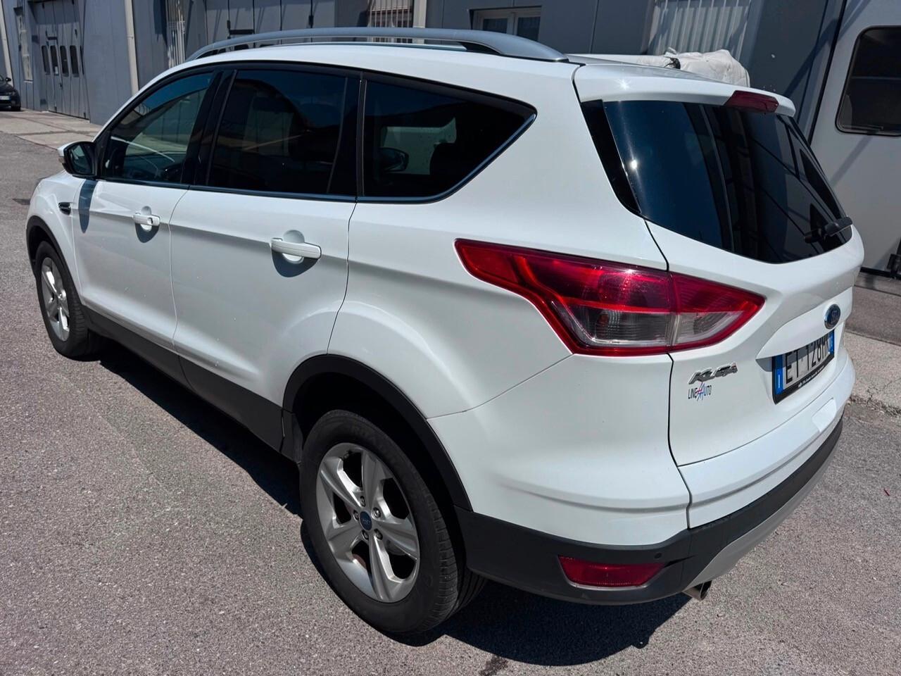 Ford Kuga 2.0 TDCI 140 CV 2WD Titanium