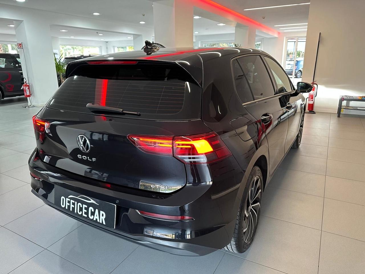 Volkswagen Golf 8 1.5 TGI DSG Style