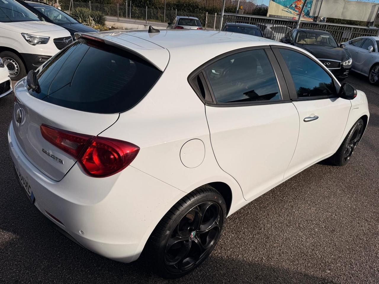 Alfa Romeo Giulietta 1.6 JTDm 120 CV cerchi 18" QV