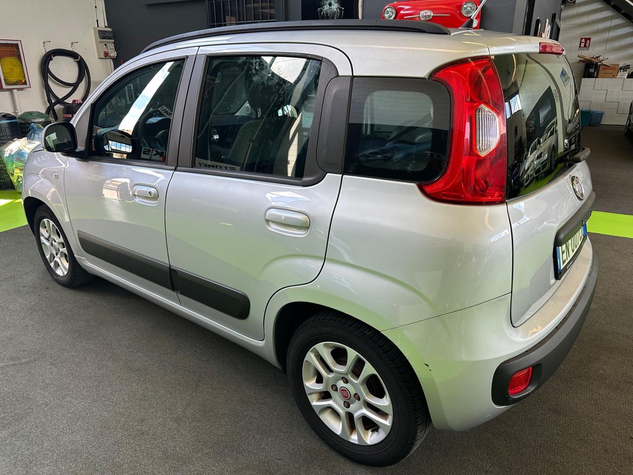 Fiat Panda 1.2 Lounge 69cv — 5 POSTI —