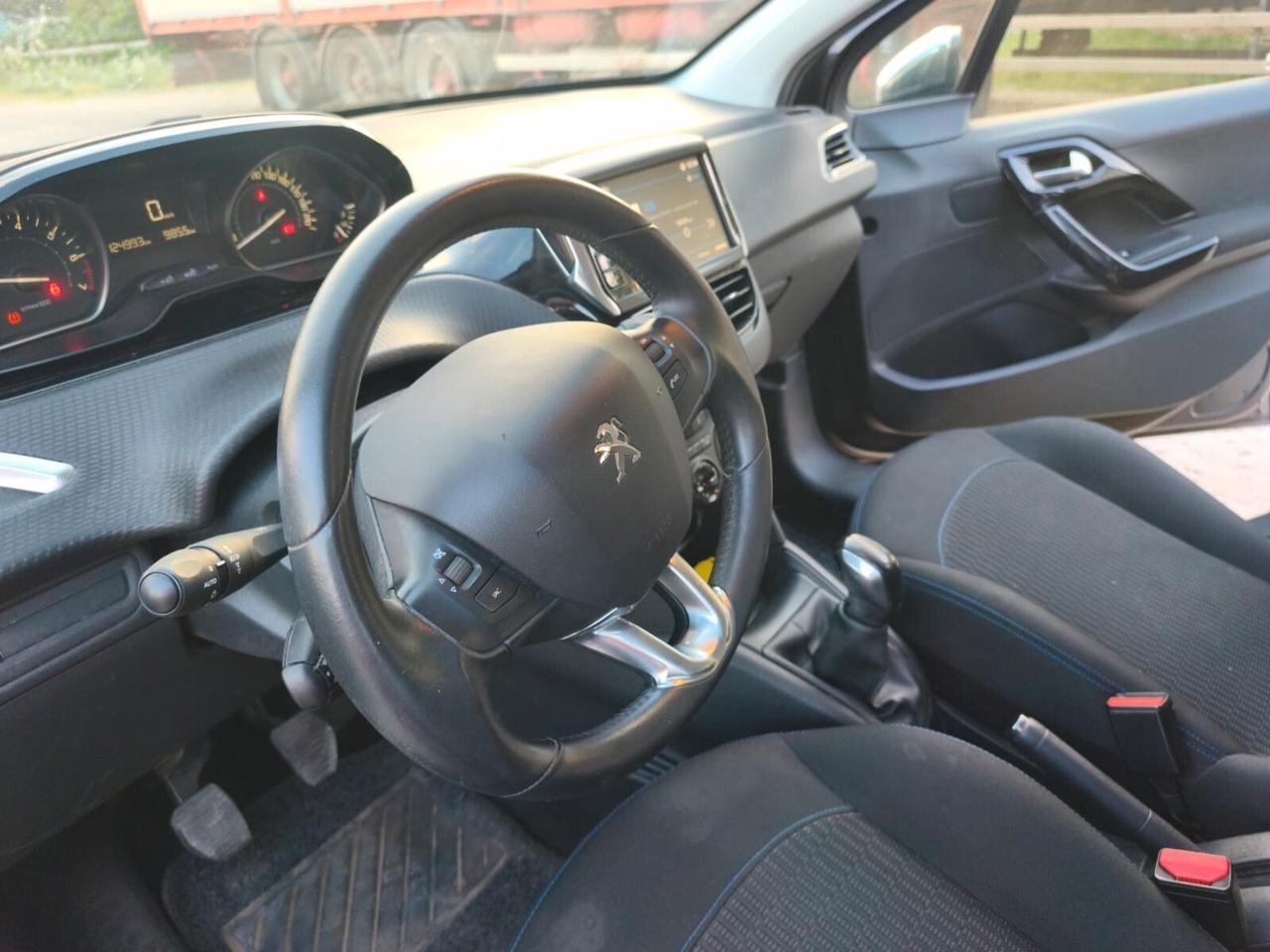 Peugeot 208 2019----1.2 Benzina Neopatentati