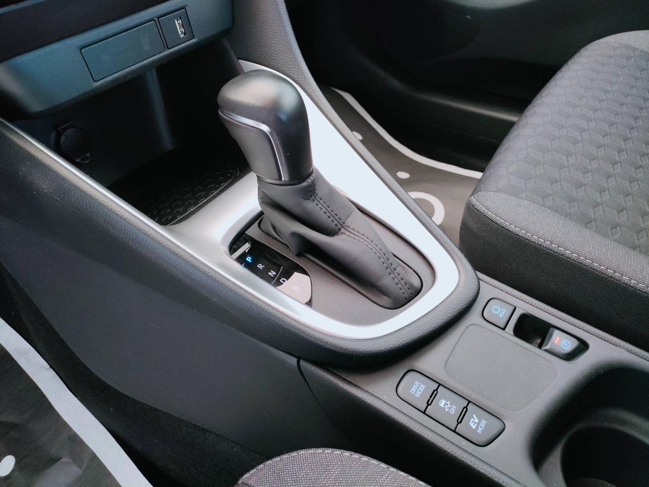 TOYOTA Yaris IV 2020 - Yaris 1.5h Trend