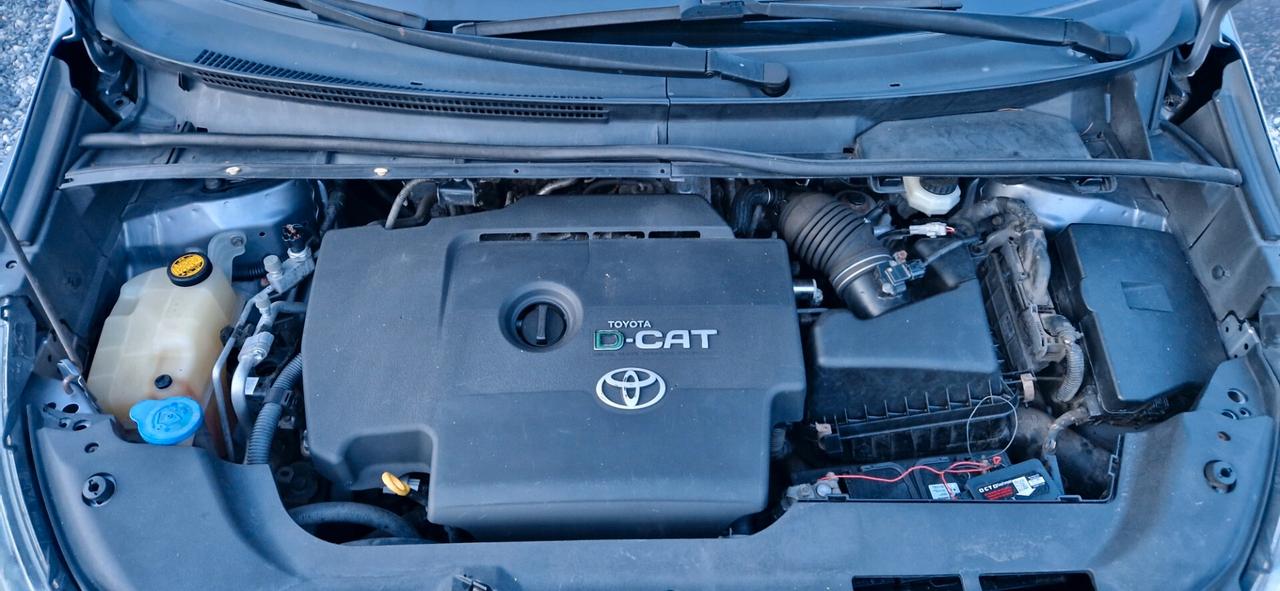 Toyota Verso 2.2 D-Cat 150 CV aut. Sol perfetta