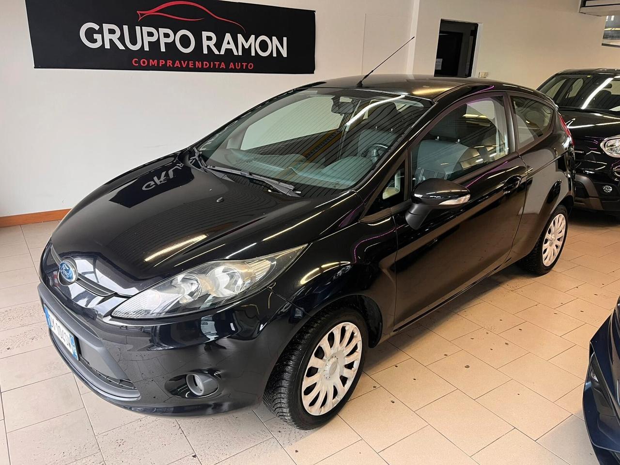 Ford Fiesta 1.4 3 porte Bz.- GPL Titanium