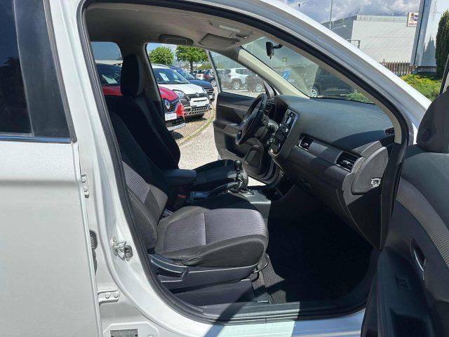 MITSUBISHI Outlander 2.2 DI-D 2WD Intense sconto rottamazzione